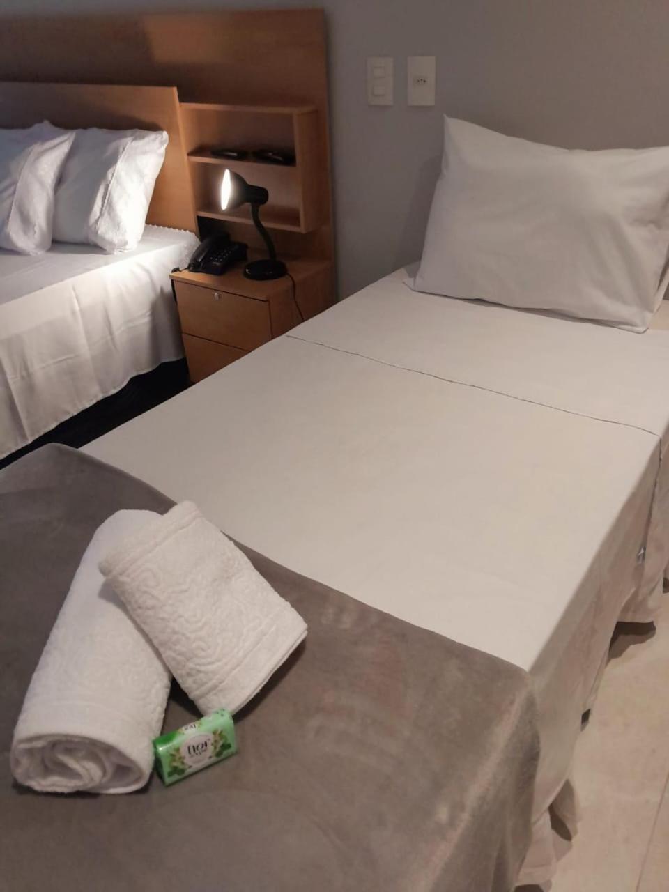Apart Hotel America 캄푸스 두스 고이타카지스 외부 사진