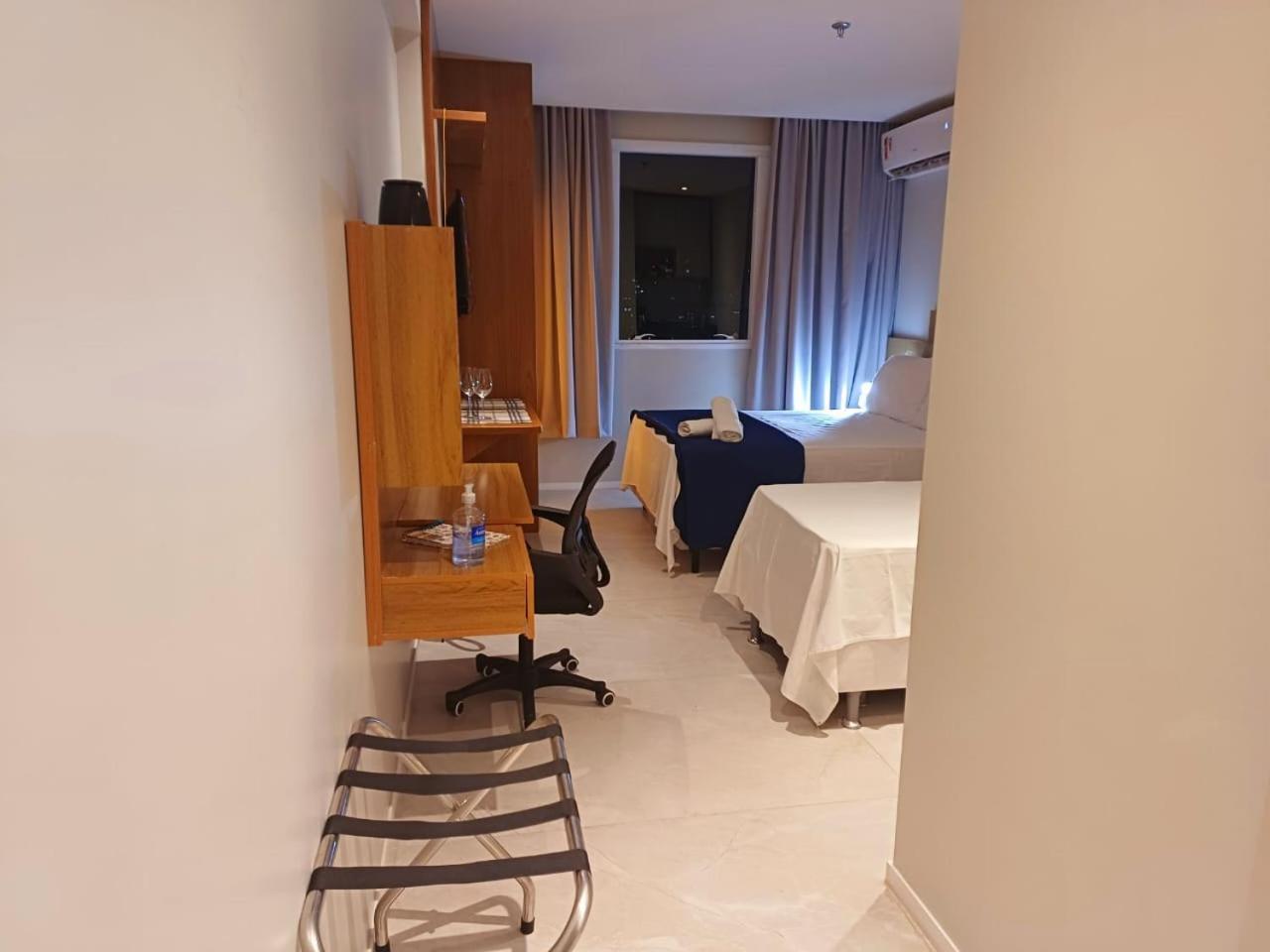 Apart Hotel America 캄푸스 두스 고이타카지스 외부 사진